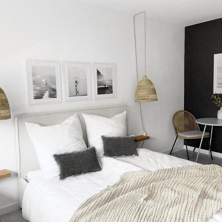 Seaside Rooms - Zentrales Design-Apartment Mit Balkon & Parkplatz - 2 Minuten Zum Strand Timmendorfer Strand Exterior photo
