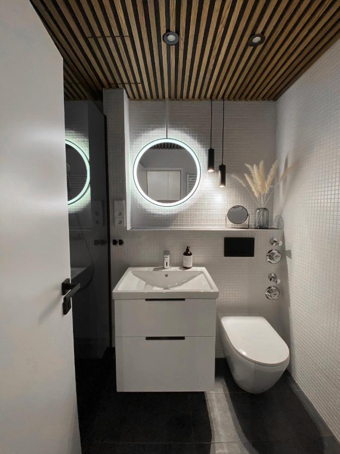 Seaside Rooms - Zentrales Design-Apartment Mit Balkon & Parkplatz - 2 Minuten Zum Strand Timmendorfer Strand Exterior photo